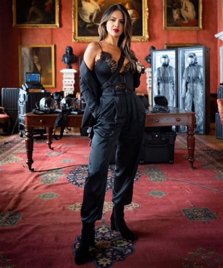 10 Jaw-Dropping Photos Of Model Sophie Mudd