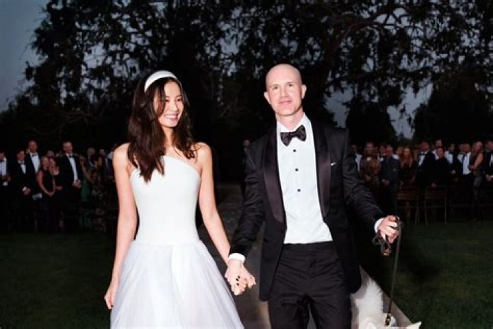 All About Becky Armstrong | Net Worth, Relationship, Career