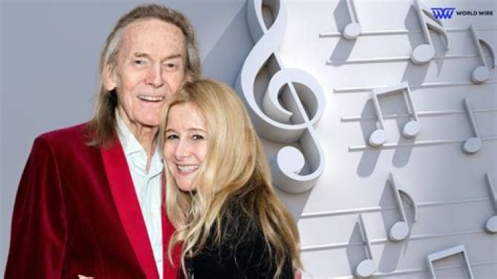 Emmbre Perry- Wiki, Wife, Height, Net Worth, Career