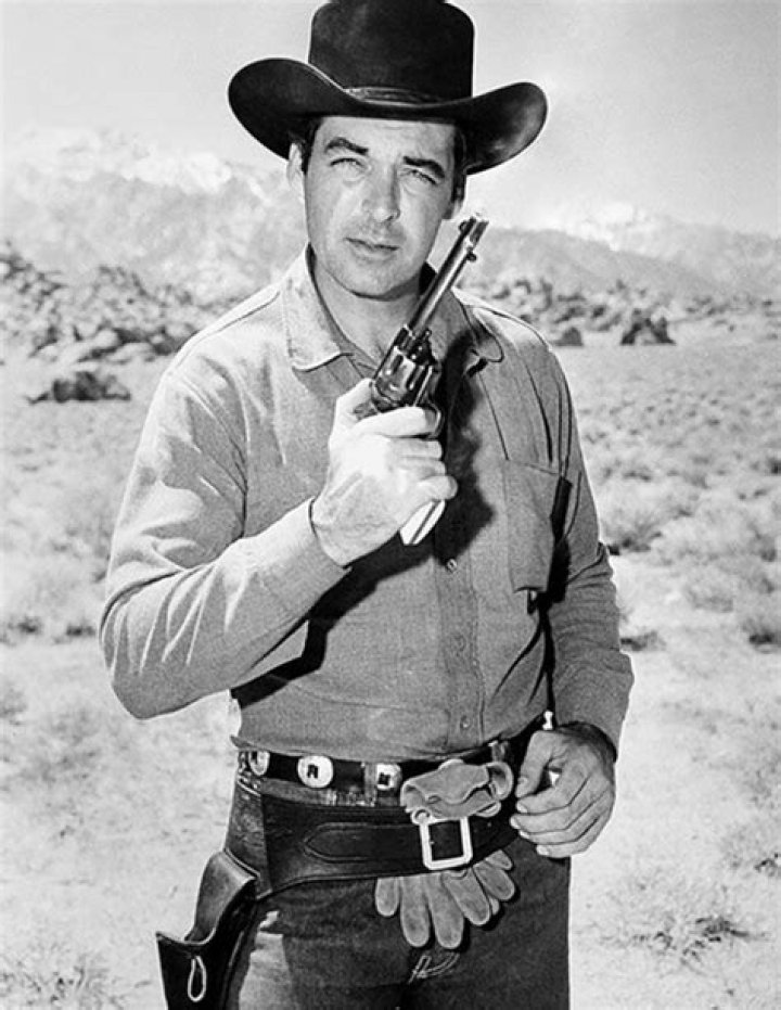 Kole Calhoun Wikipedia, Biography, Wife, Height, Age, Salary, Net Worth