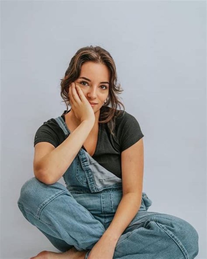 Lauren kim Ripley Height, Weight, Net Worth, Age, Birthday, Wikipedia, Who, Instagram, Biography