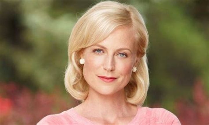 Marta Dusseldorp Net Worth, Bio, Age, Height, Family, Husband