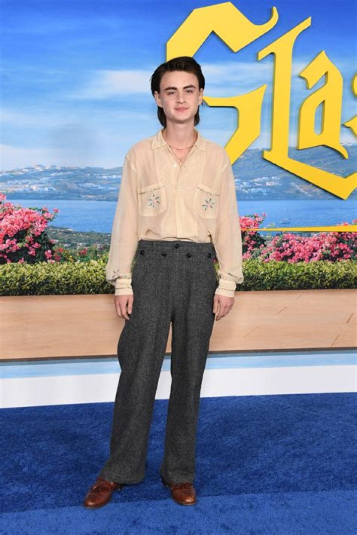 Verne Martell Height, Weight, Net Worth, Age, Birthday, Wikipedia, Who, Instagram, Biography