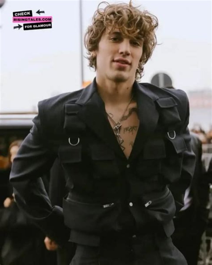 Vinnie Hacker Height, Weight, Net Worth, Age, Wiki, Who, Instagram, Biography