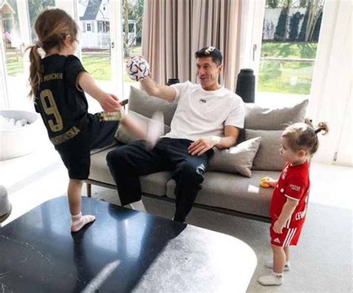 Who Are Robert Lewandowski Parents Iwona Lewandowska And Krzysztof Lewandowski? More On His Family Ethnicity