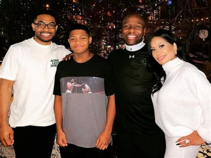 Who Is Eric Crouch Wife Nicole Crouch? Everything To Know About The Former QB